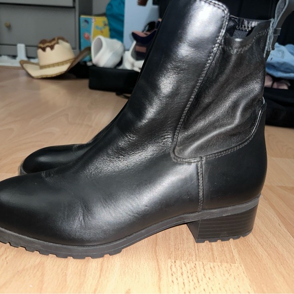 Aldo ankle high booties in all black size 9 - Picture 4 of 6